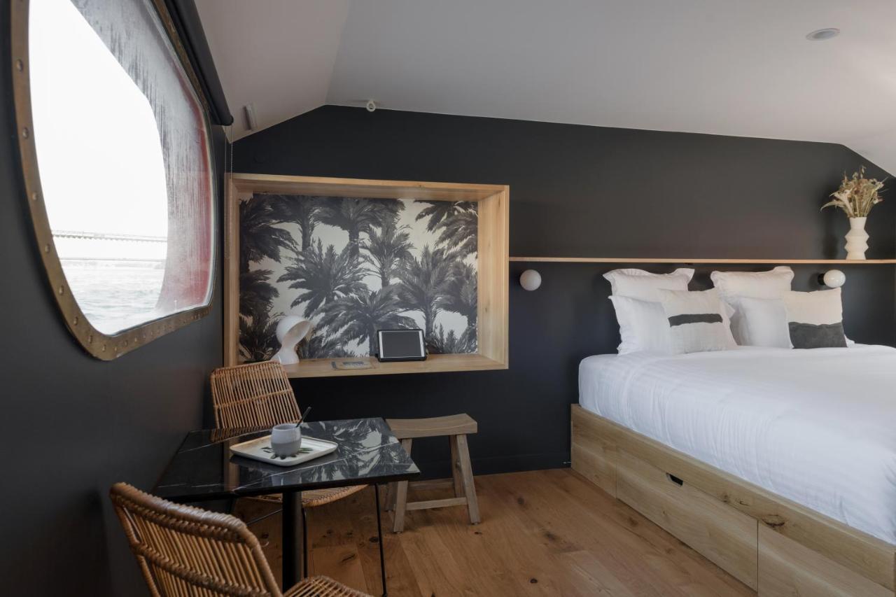La Peniche - Bed And Bicycle - Tournon Hotel Екстериор снимка